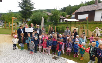 Spende von 6.000 Euro für Grattersdorfer Kindergarten