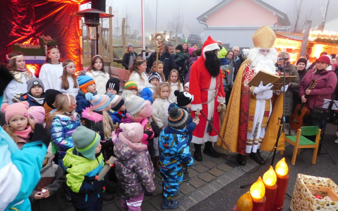 Nach zehn Jahren: Riesenerfolg der Grattersdorfer Dorfweihnacht